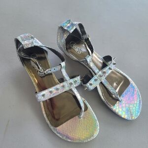 Carlos Womens Ankle T-Strap Sandals Metallic Reptile Low Heel Wedge Studs 6